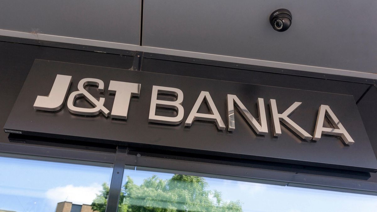 J&T Bance stoupl v pololetí zisk o dvě miliardy